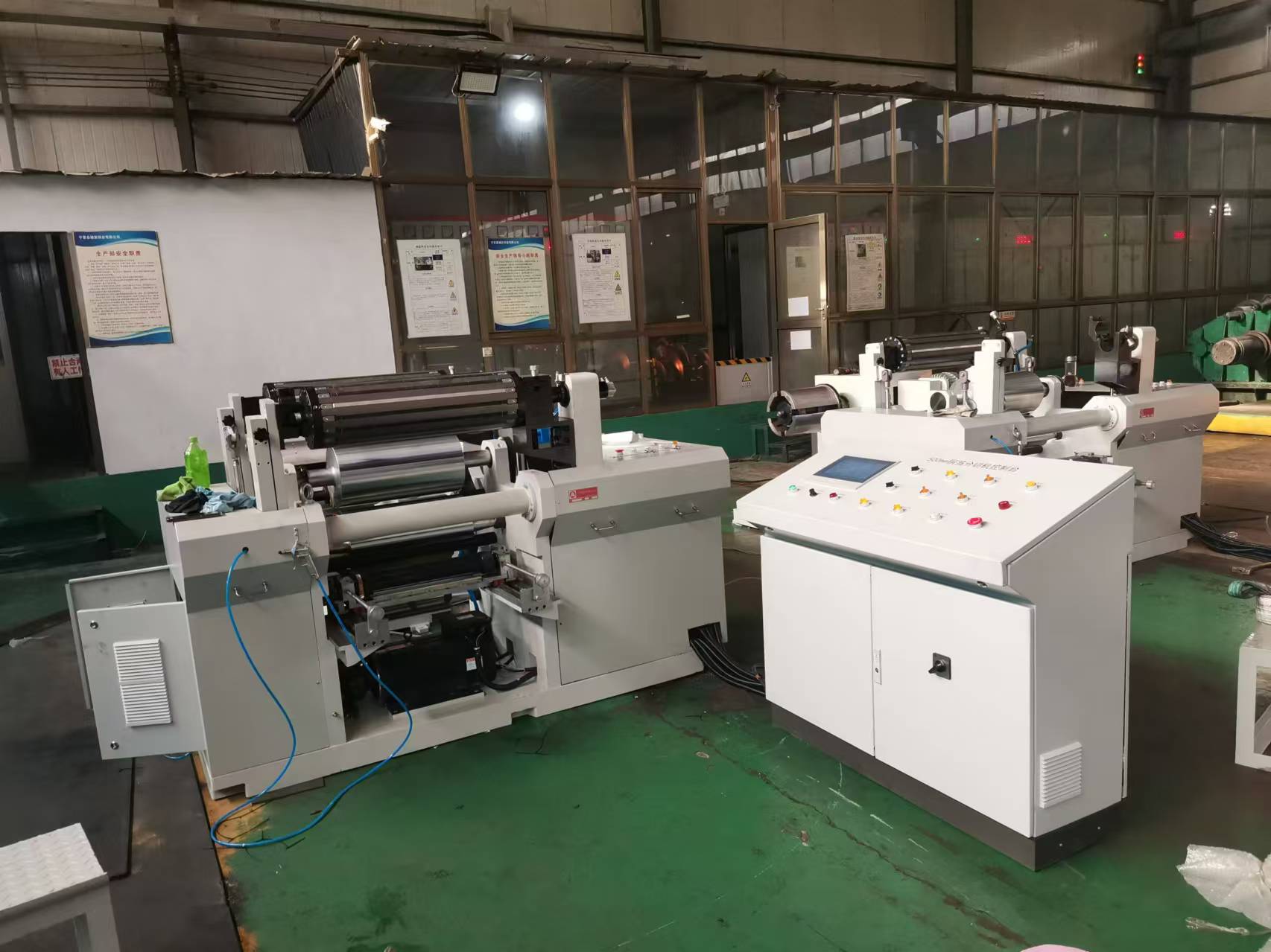 J70500-21/ZF型  新型500mm铜箔分切机